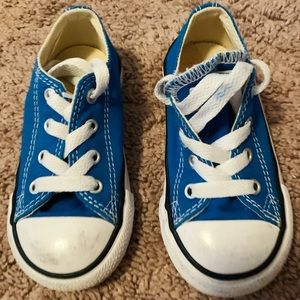 Kids converse